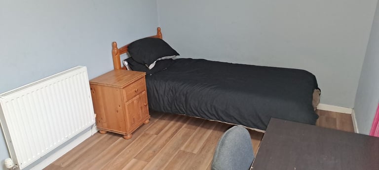 Student only single room nr George Square 