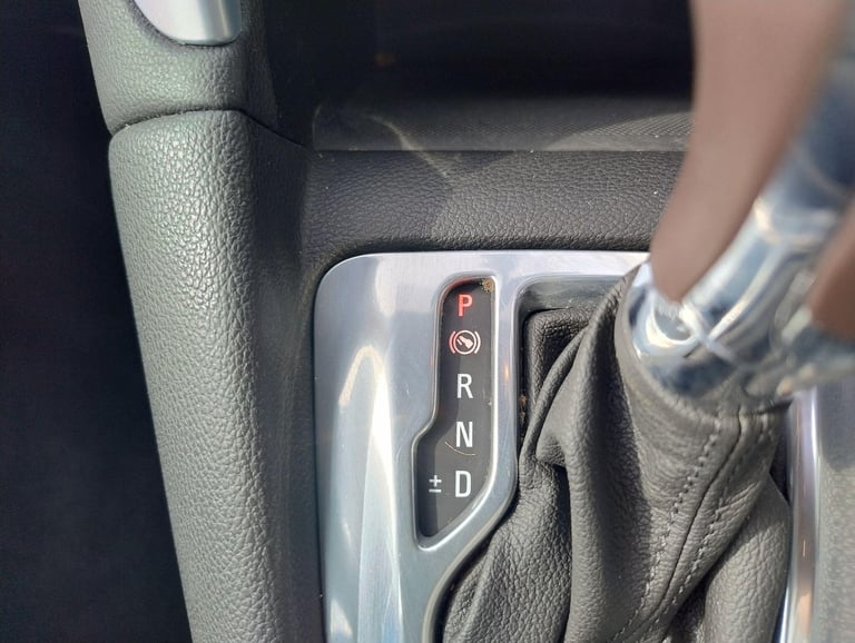 2014 Vauxhall Zafira Tourer 2.0 CDTi Exclusiv Auto Euro 5 5dr MPV Diesel Automatic