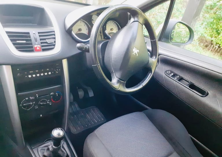 Peugeot, 207, Hatchback, 2007, Manual, 1560 (cc), 3 doors