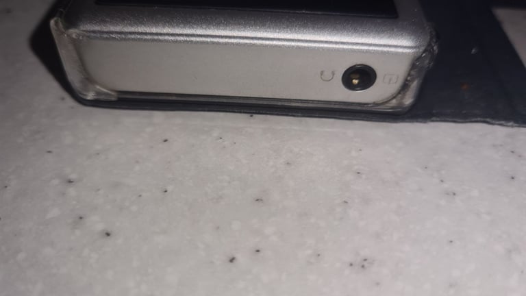 FiiO X1 High Resolution Lossless Music Audio Player in silver is a top quality digital music player