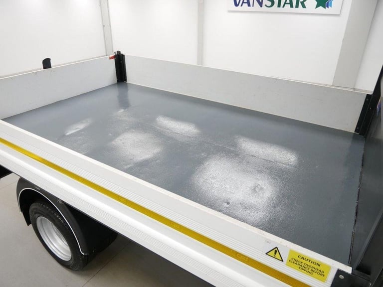 72 FORD TRANSIT 350 RWD 2.0 EBL 130 BHP L2 MEDIUM TIPPER ( TWIN REAR WHEELS )