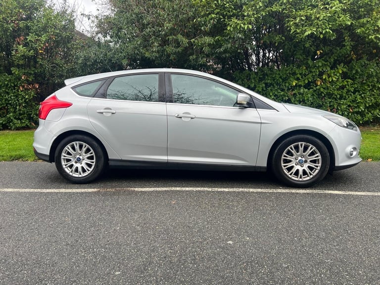 2011 Ford Focus 1.6 125 Titanium 5dr, ULEZ HPI, 2 Owner HATCHBACK Petrol Manual
