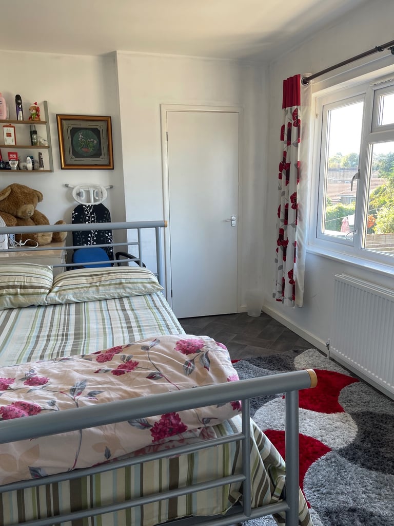 Room for rent £850 