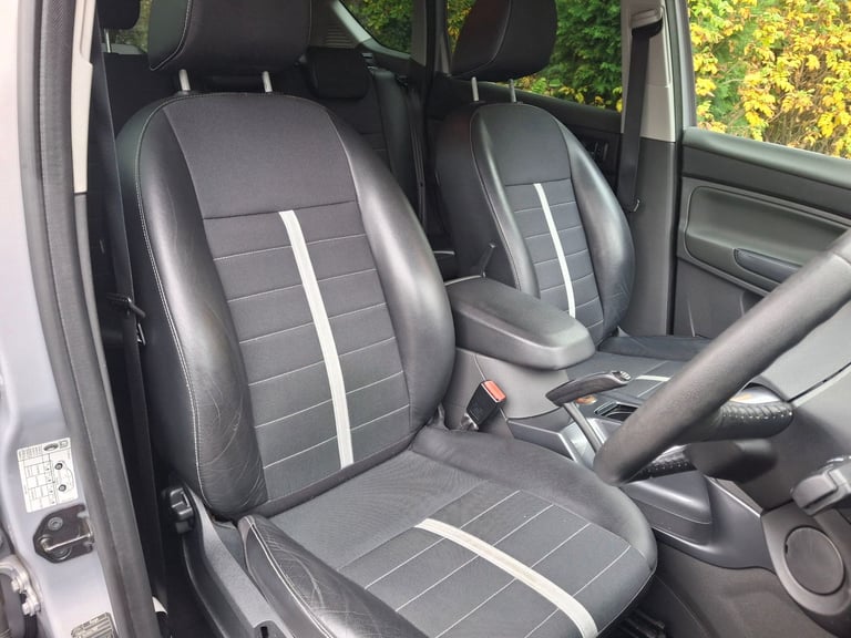 IMMACULATE FORD KUGA TITANIUM 2.0 TDI sportage juke 3008 x3 q3 q5 moka