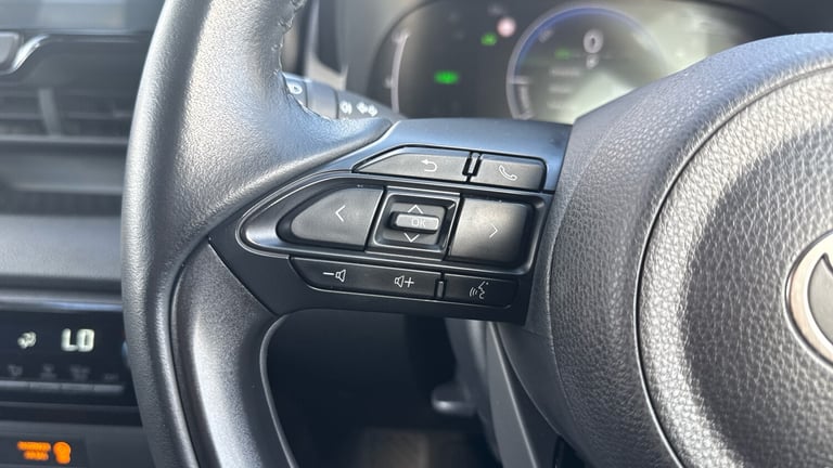 2024 Toyota Yaris 1.5 Hybrid Design 5dr CVT Hybrid Hatchback Hatchback Hybrid Automatic