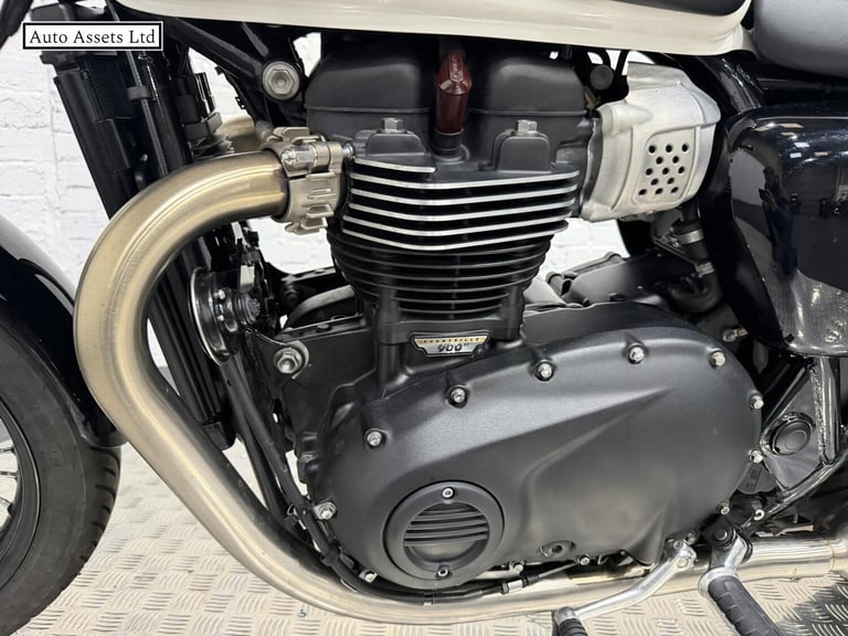 2024 Triumph BONNEVILLE Bonneville T100 (21MY) Roadster/Retro PETROL Manual