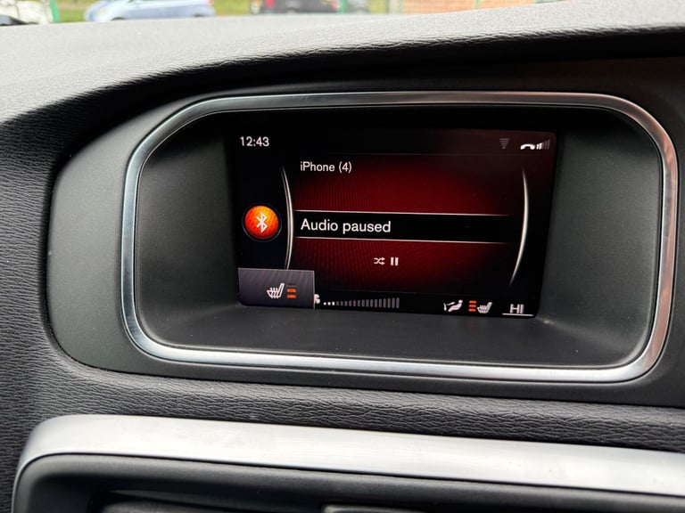 2019 Volvo V40 1.5 T3 R-Design Edition Auto Euro 6 (s/s) 5dr HATCHBACK Petrol Automatic