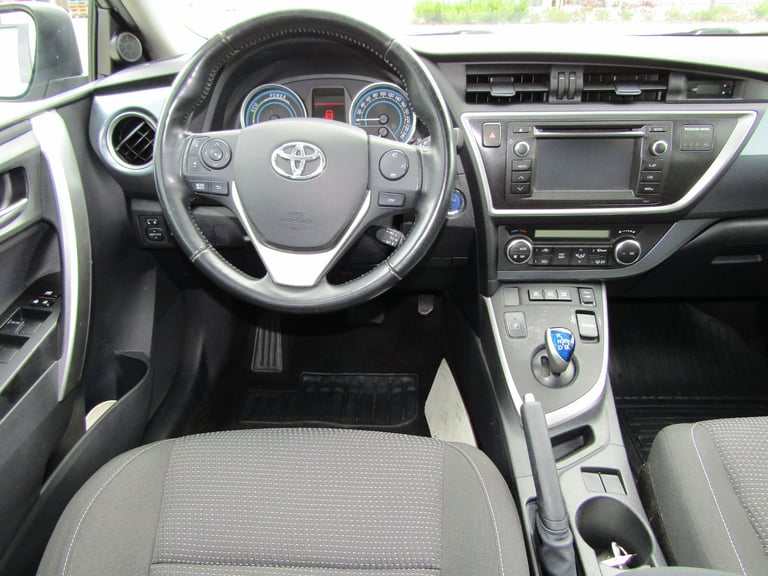 LEFT HAND DRIVE TOYOTA AURIS