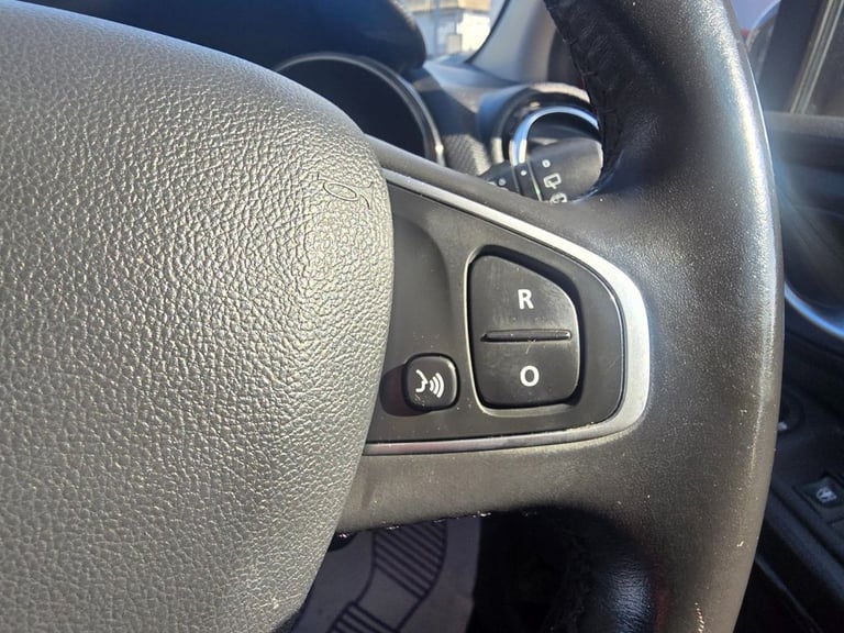 2016 Renault Clio 1.5 dCi Dynamique S Nav Hatchback 5dr Diesel Manual Euro 6 (s/s) (90 ps) Hatchb...