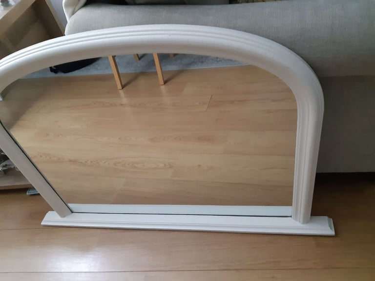 Arch mirror