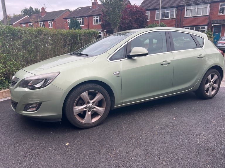 Vauxhall, ASTRA, Hatchback, 2011, Manual, £35 tax | 5 doors