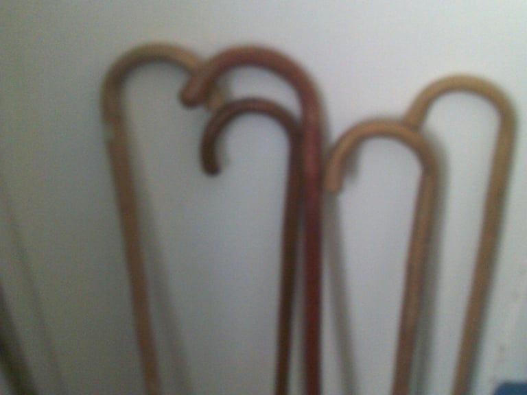 5 WOODEN WALKING STICKS   BUYER COLLECTS  £5 each