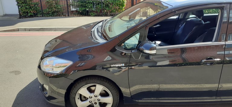 2010 Toyota Auris Hybrid Spirit SE Nav Genuine low miles 78000 only