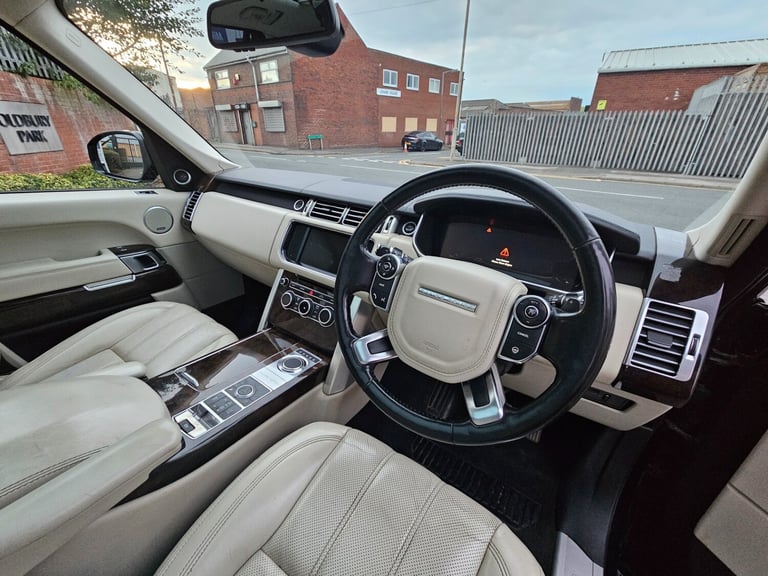 2015 Land Rover Range Rover 4.4 SDV8 Vogue 4dr Auto *** Air Suspension Issue *** ESTATE Diesel Au...