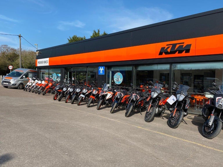 2022/22 One Owner MGT SR 250 Motorcycle