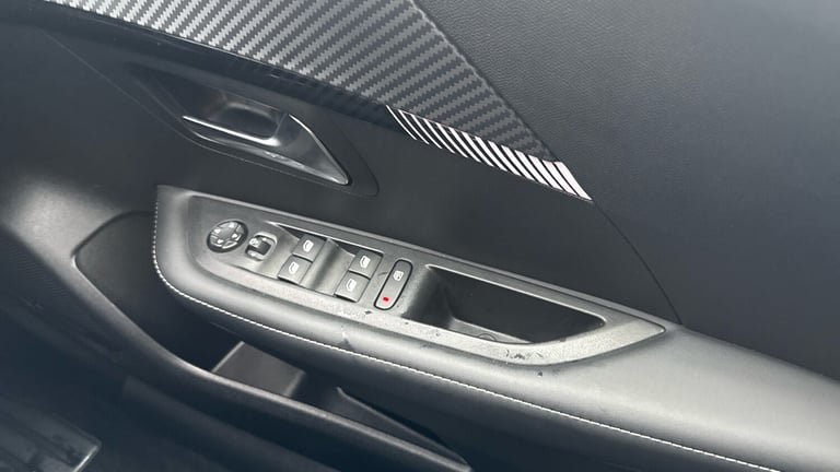 2025 Peugeot 208 1.2 PureTech Allure Hatchback 5dr Petrol Manual Euro 6 (s/s) (100 ps) Hatchback ...