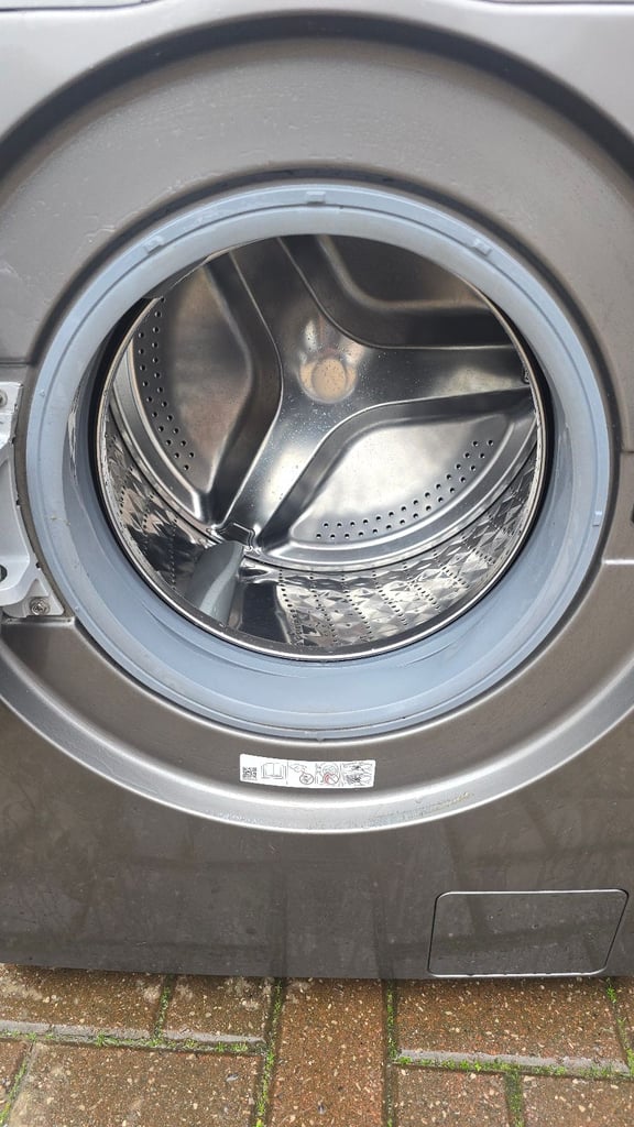 Samsung Eco Bubble 7KG Washing Machine  - Fully working - Can deliver locally from £8