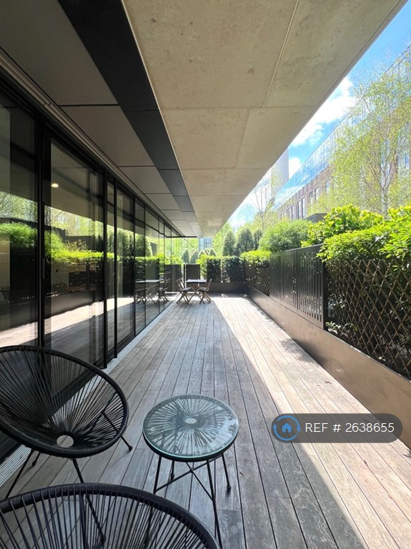 2 bedroom flat in Switch House East Battersea Power Station, London, SW11 (2 bed) (#2638655)