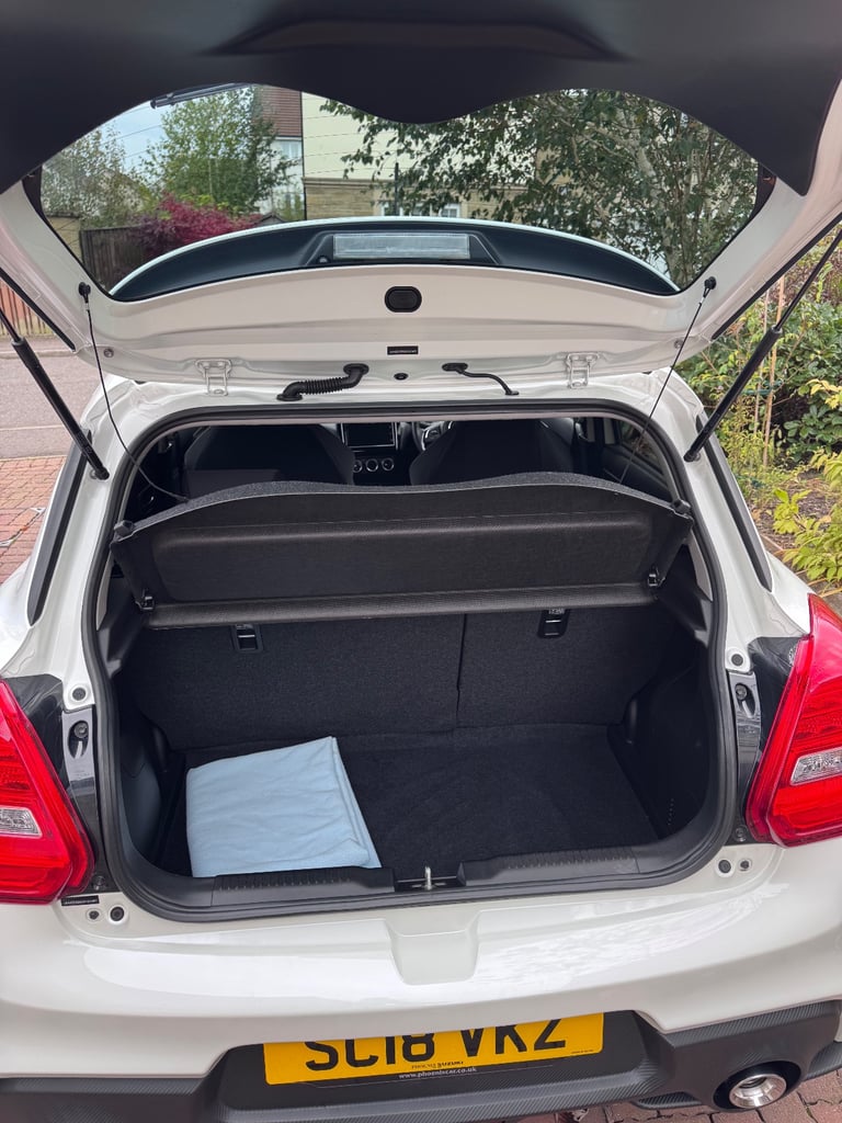 Suzuki, SWIFT, Hatchback, 2018, Manual, 1373 (cc), 5 doors