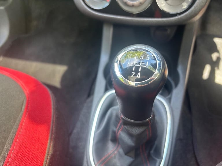 2014 Vauxhall Corsa 1.4 SRi 3dr [AC] HATCHBACK PETROL Manual