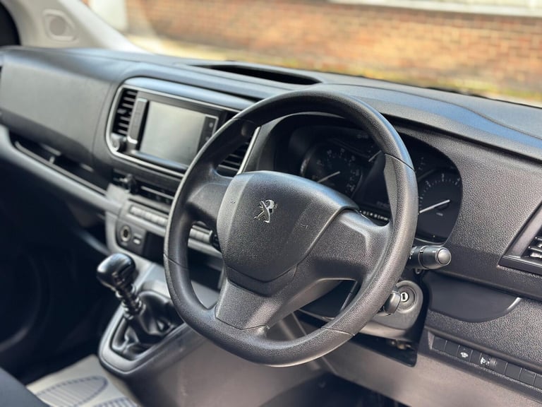 2023 Peugeot Expert 2.0 BlueHDi 1400 Professional Premium + Standard Panel Van MWB Euro 6 6dr PAN...