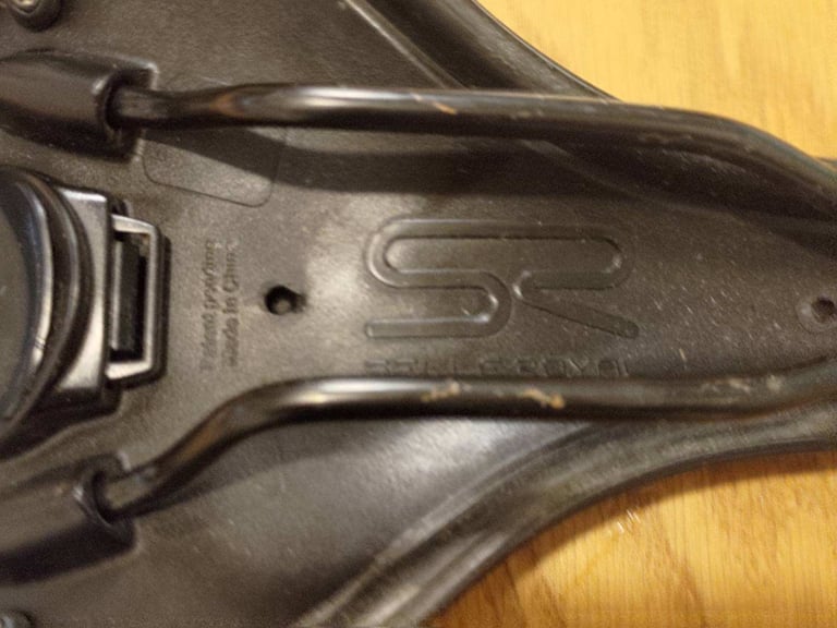Selle Royal OXE Bike Black Comfortable Saddle Road Hybrid Bicycle 28cm