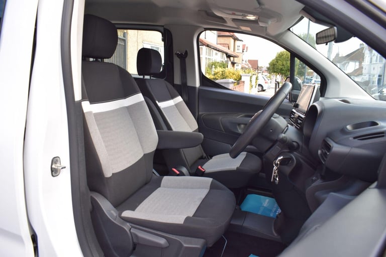 2023 Citroen Berlingo 50kWh Feel XL Auto 5dr (7.4kW Charger) MPV Electric Automatic