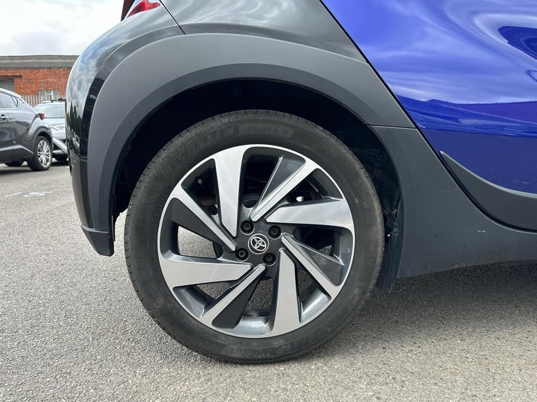 2024 Toyota Aygo X 1.0 VVT-i Edge 5dr HATCHBACK PETROL Manual