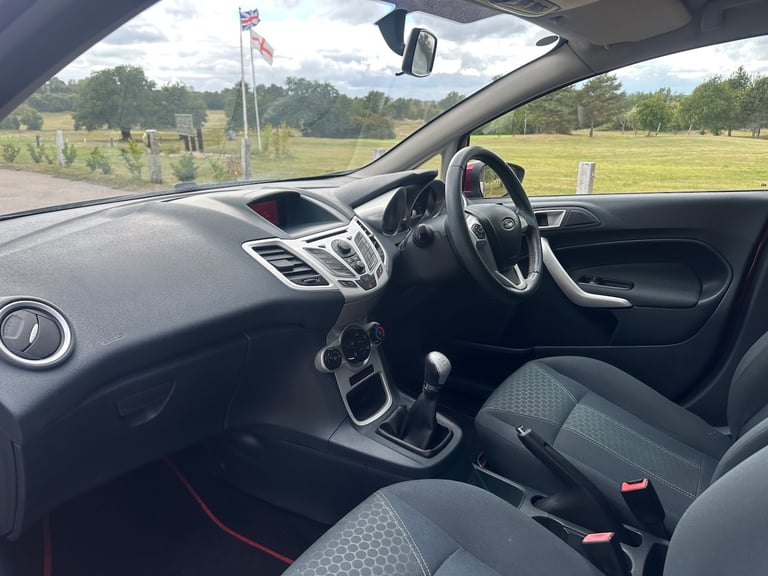 2011 Ford Fiesta 1.4 Zetec 5dr HATCHBACK Petrol Manual