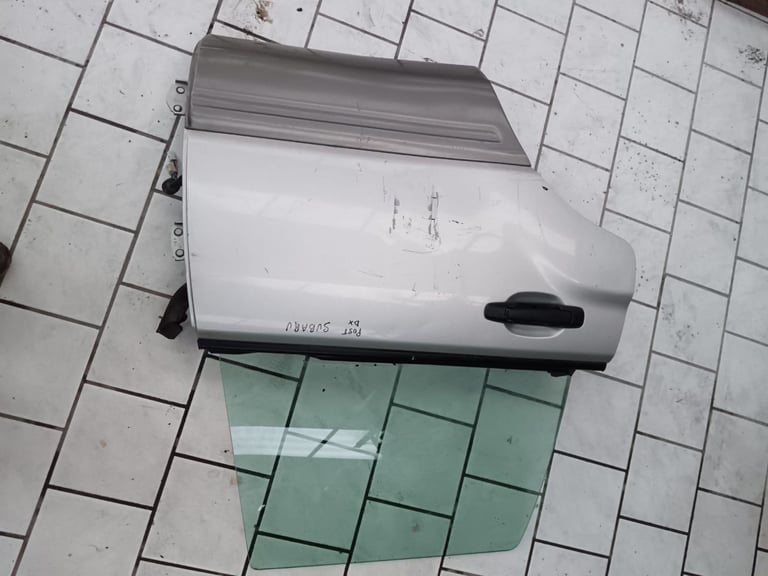 Rh rear door Subaru Forester