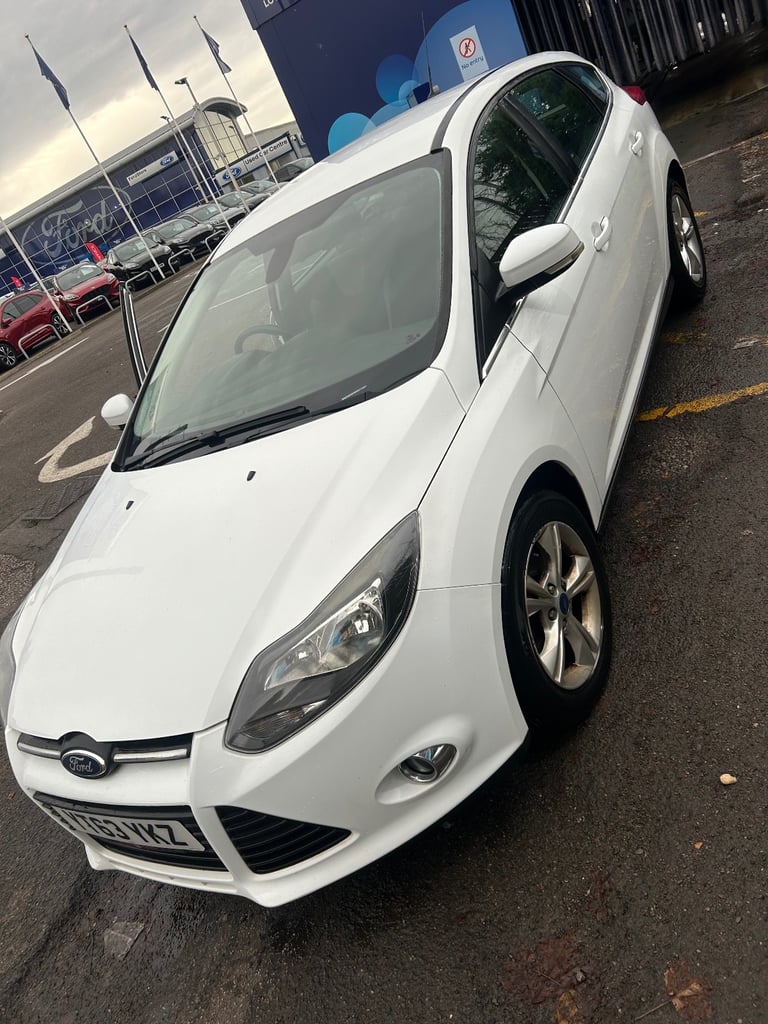 Ford, FOCUS, Hatchback, 2013, Manual, 998 (cc), 5 doors