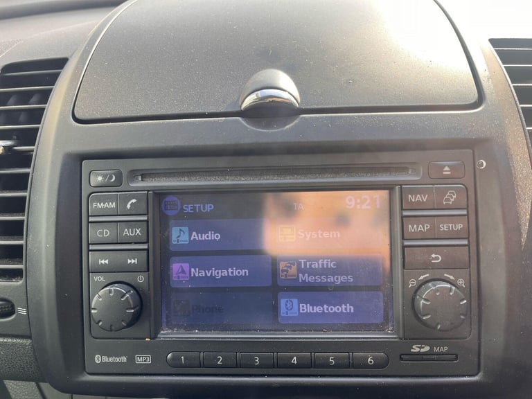 2010 Nissan Note 1.6 16V Tekna Auto Euro 4 5dr MPV Petrol Automatic