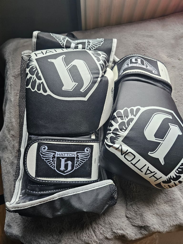 Hatton PU Sparring/Boxing Gloves 10oz - Black
