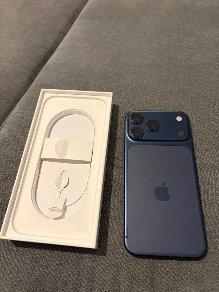 Apple iPhone 17 Pro Max 256GB Deep Blue