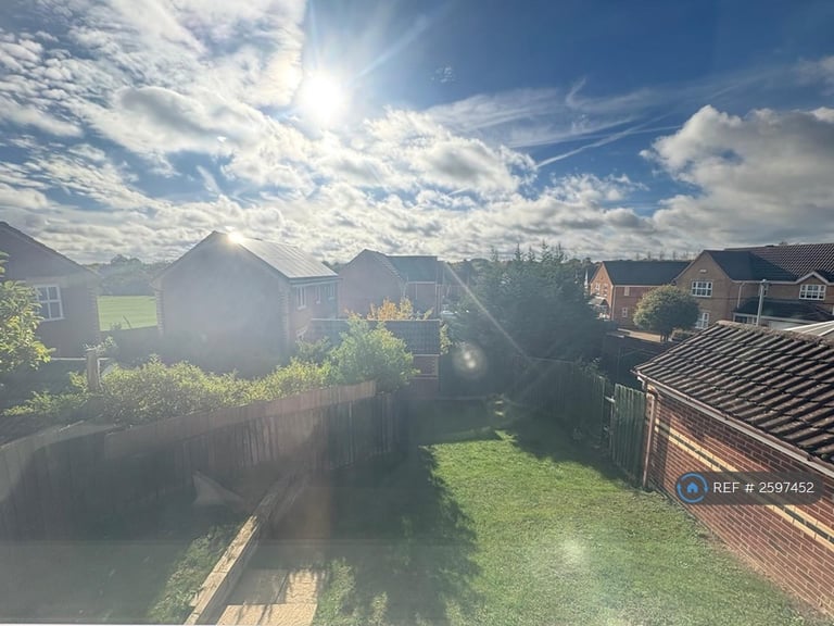 4 bedroom house in Boardman Road, Kettering, NN15 (4 bed) (#2597452)