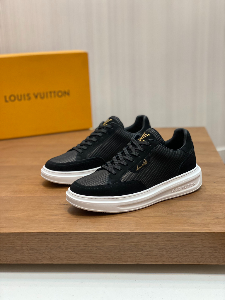 Beverly hills leather low trainers Louis Vuitton Black size 6 UK