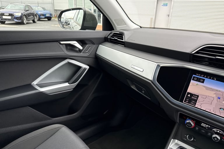 2022 Audi Q3 Technik 35 TFSI  150 PS S tronic SUV PETROL Automatic