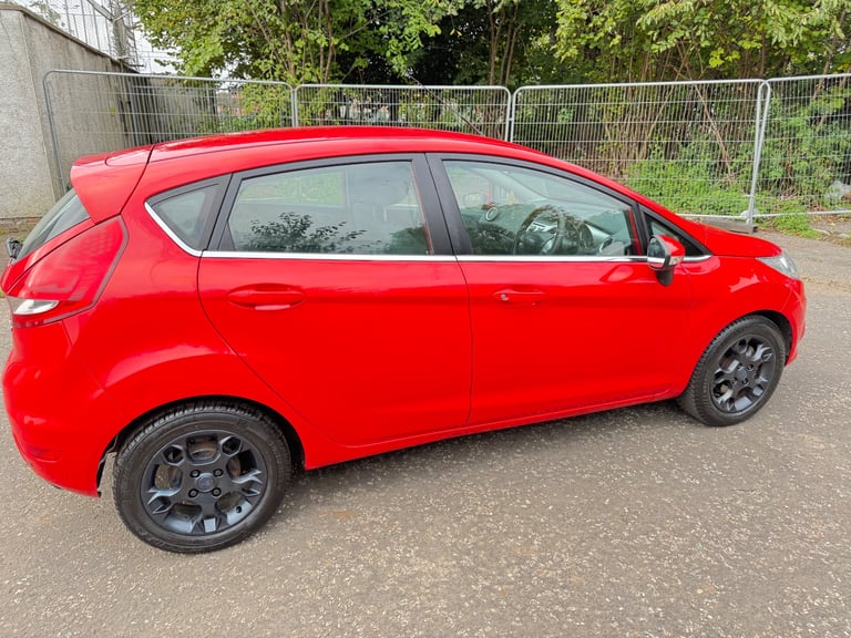 ( 2011 - DIESEL) FORD FIESTA TDCI 1.4*£20 TAX*MOT-1 YEAR *like vauxhall astra corsa focus mazda 2