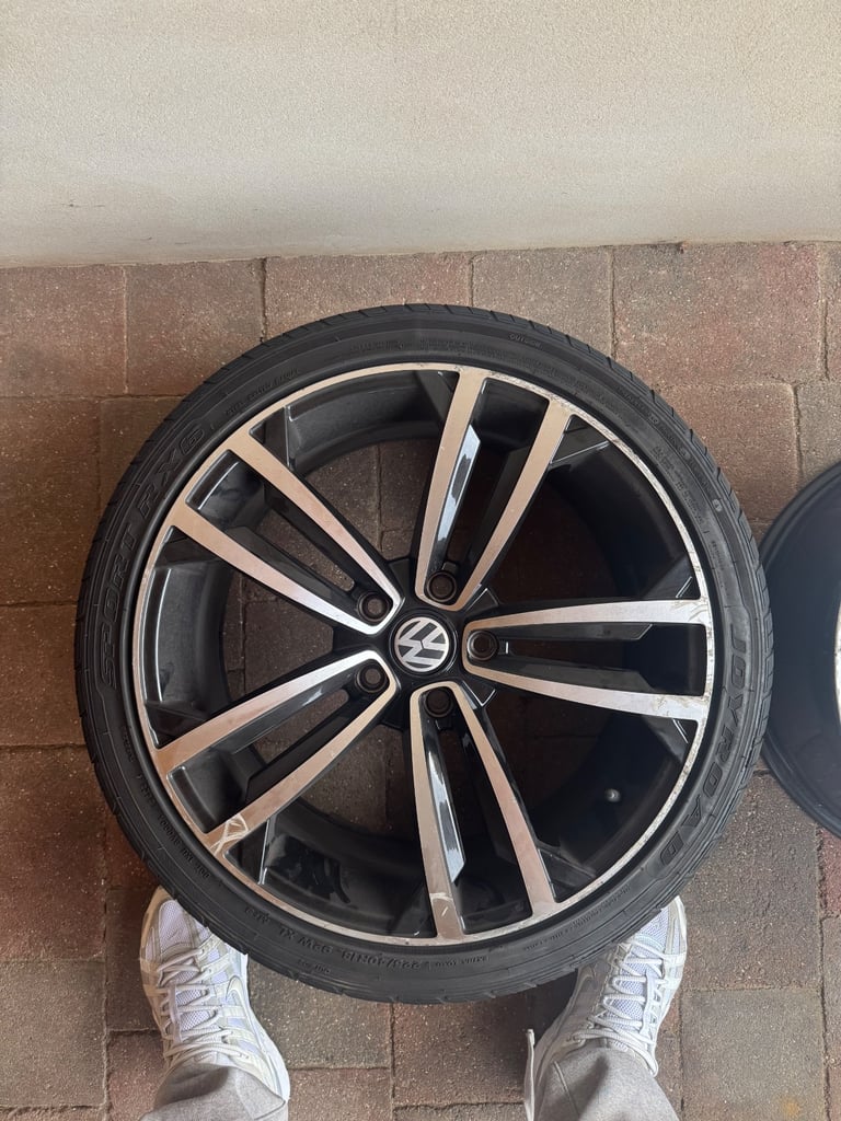 18 VW Golf Alloys Seville Style Wheels