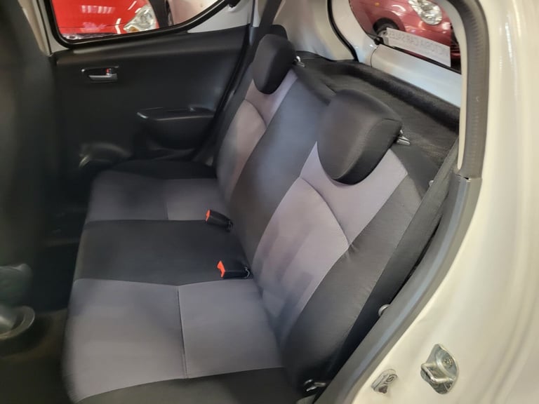 WHITE SUZUKI ALTO 1.0 SZ ONLY 55000 MILES CHEAP TAX CHEAP INS 2 KEYS 2013 62 REG