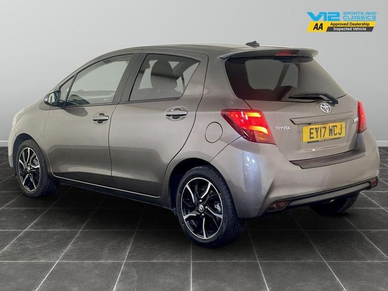 2017 Toyota Yaris 1.33 VVT-i Design 5dr HATCHBACK PETROL Manual