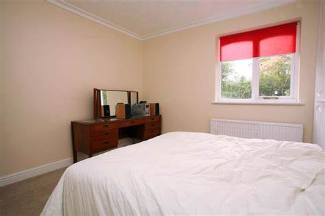 Beautiful 3 bedroom flat in Walthamstow For Female for £2200pm