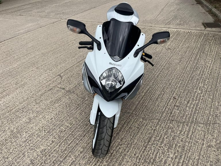 2008 08 SUZUKI GSXR 1000 K8 GSXR1000 SUPER SPORT SILVER  WHITE 19k MILES