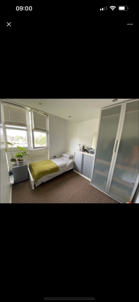 ROOM TO LET IN EWELL WEST