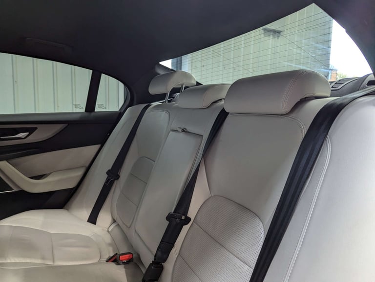 2020 Jaguar XE 2.0d R-Dynamic S 4dr Auto SALOON DIESEL Automatic