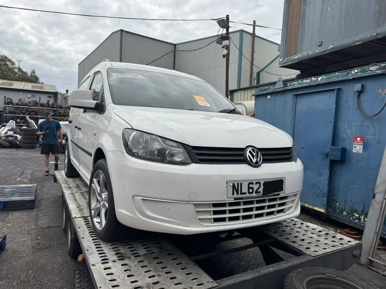 2012 VOLKSWAGEN CADDY MAXI BREAKING FOR PARTS !!