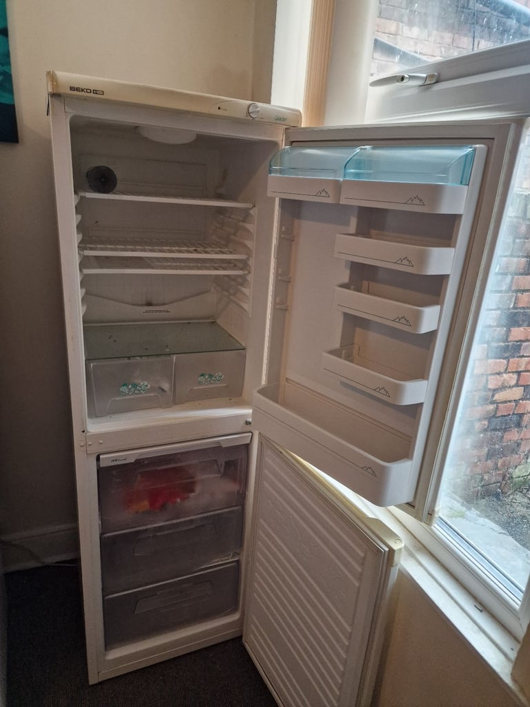 Fridge freezer