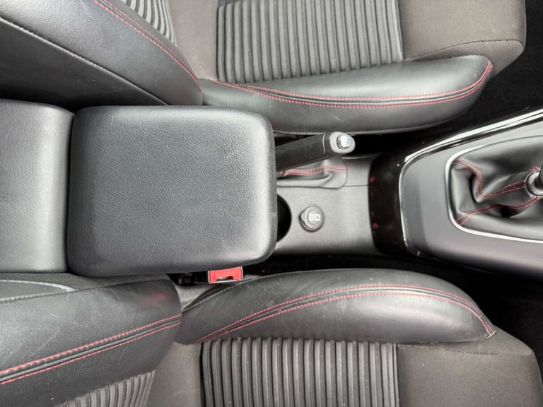 2012 Alfa Romeo Giulietta 1.6 JTDM-2 Veloce 5dr HATCHBACK DIESEL Manual