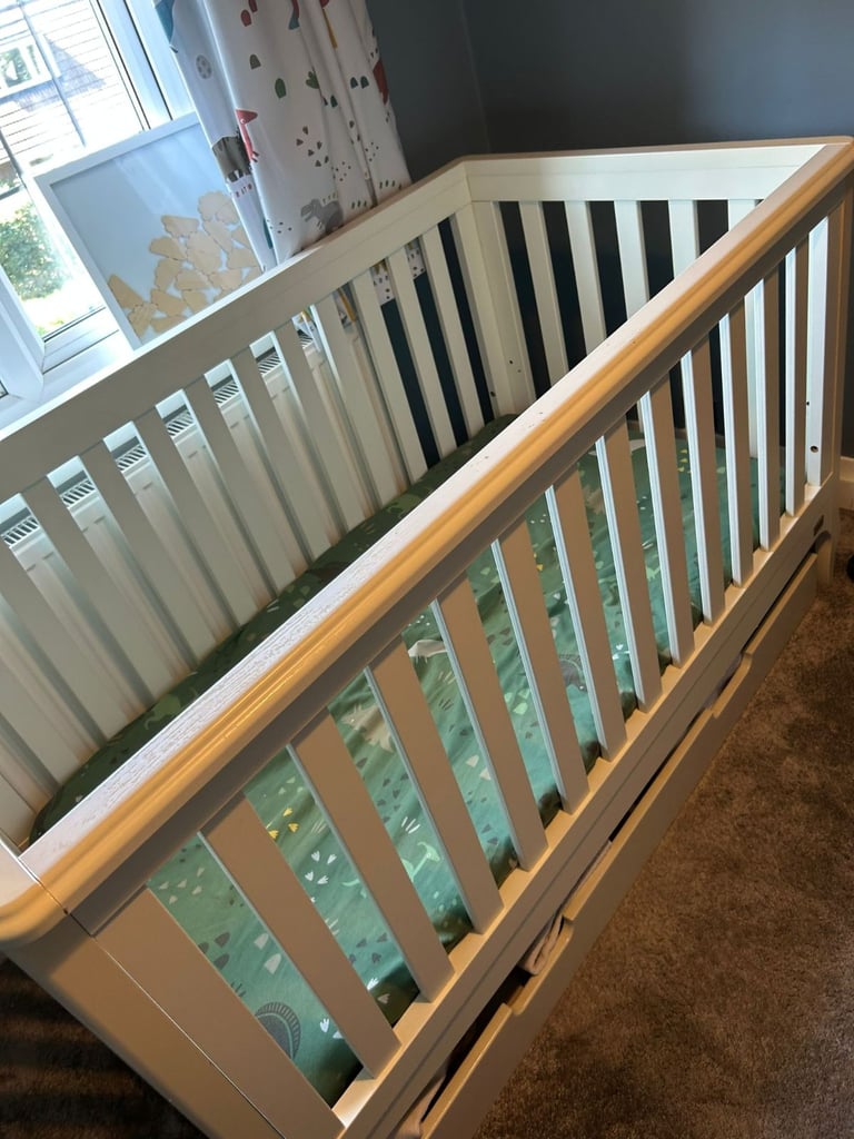 Florence Cot Bed Mamas and Papas
