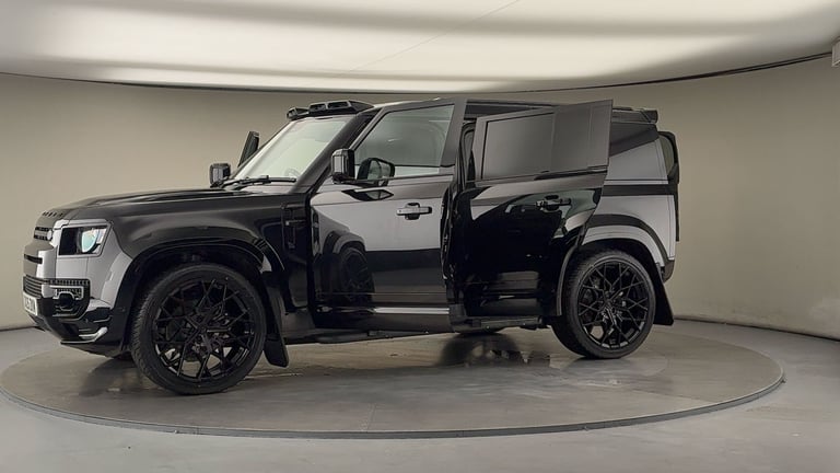 2025 Land Rover Defender 110 3.0 D250 MHEV X-Dynamic SE Hard Top SUV 5dr Diesel Auto 4WD MWB Euro...